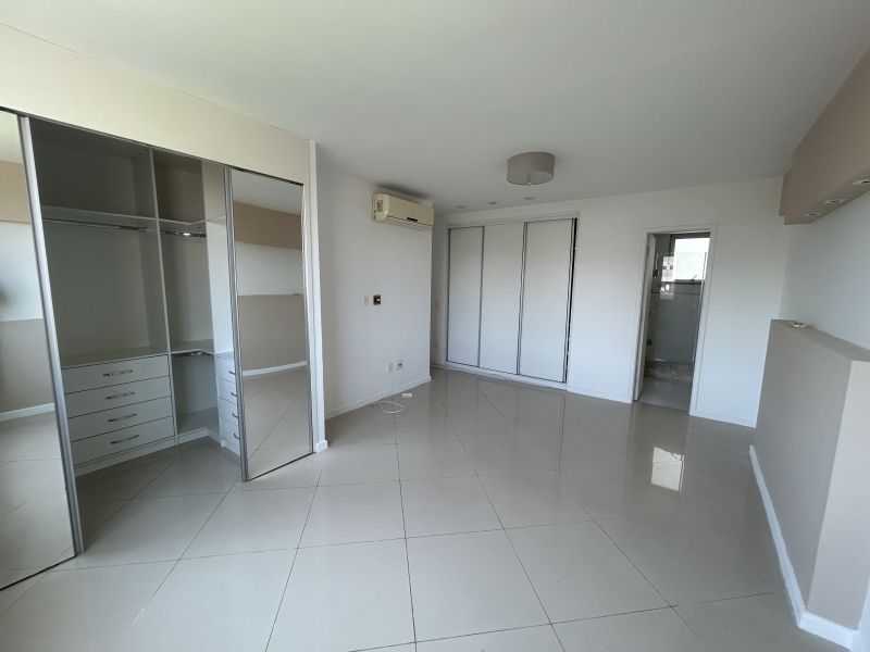 Cobertura à venda com 3 quartos, 300m² - Foto 14